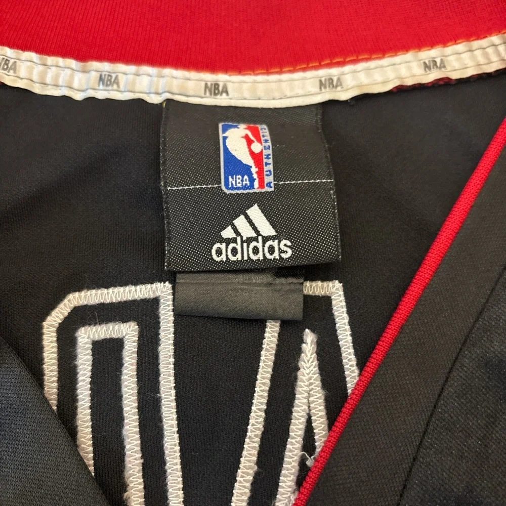 Dwayne Wade Miami Heat Jersey Authentic Adidas NBA Men’s Medium Black And Red - Picture 4 of 4